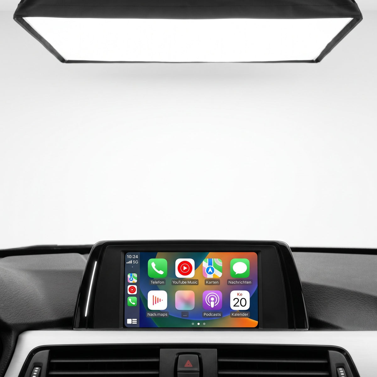 CarPlay-Modul auf dem originalen 6,5-Zoll-Display im BMW F30 – CarPlay-Startbildschirm